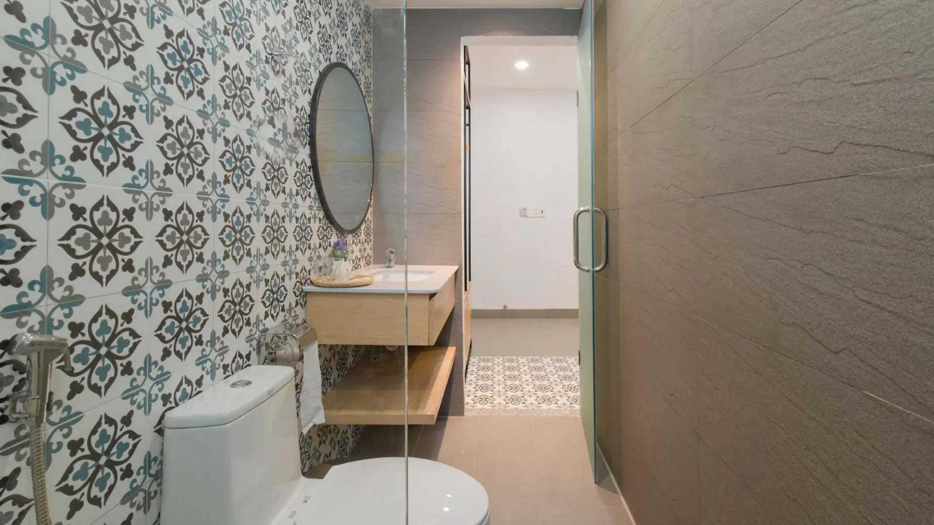***  Shoho Hotel Nha Trang Vietnam